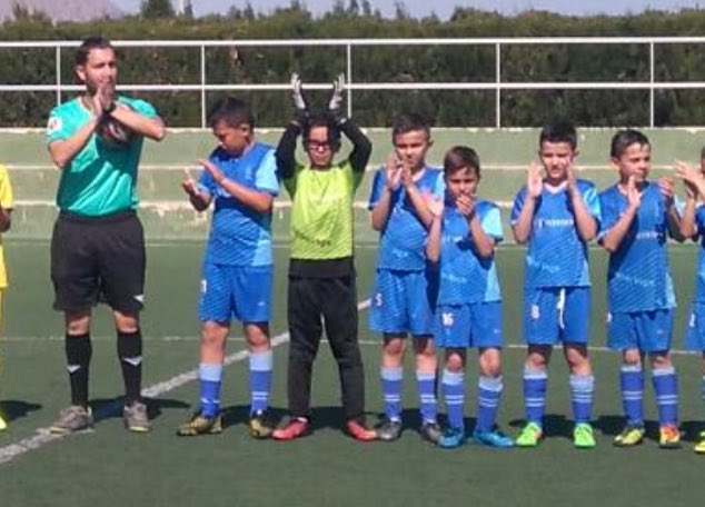 edpgoalkeeper's tweet photo. Nuestros alumnos! Rivales y compañeros, que grandes! 👐🏻⚽️🔝 #edpgoalkeeperacademy https://t.co/ugIjV92hyZ