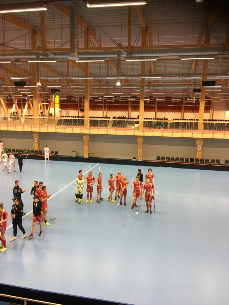 Ännu en förlust för <a href="/LockerudJ/">Lockerud JAS</a>  Lider med grabbarna och all heder åt de 6 st 01:or som fyllde ut till fullt lag.