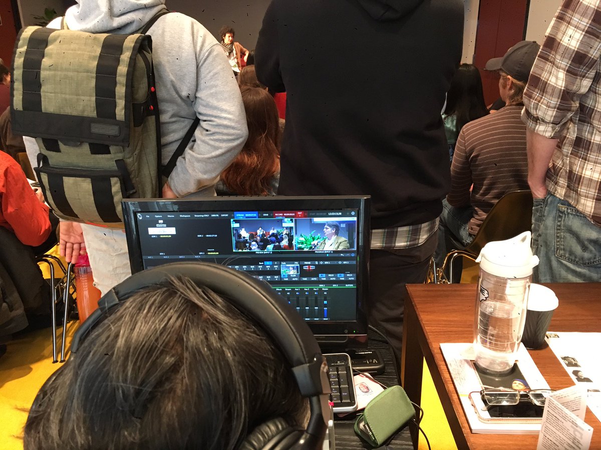 pipers_tweets's tweet photo. Standing room only. #fullframe #a&amp;eSpeakeasy #docsSoWhite2.0 https://t.co/b8J4MO6XP8