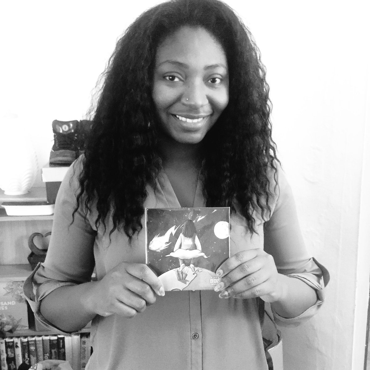 Pump___ster's tweet photo. I got mines follow @officialbekoe and grab yours #SumthnDiffrnt https://t.co/FDt8QKSAaH