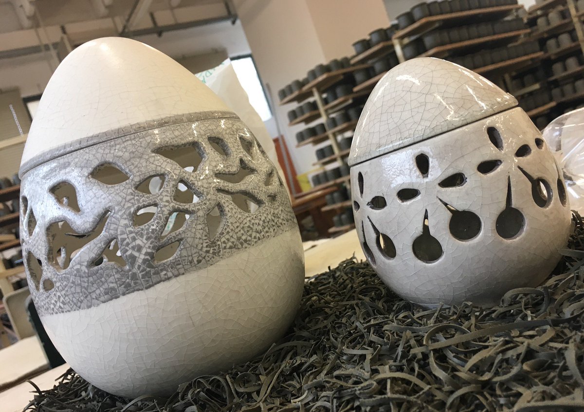 CeramicLiberati's tweet photo. #Pasqua2017 in arrivo!
...i più golosi non rinunciano mai alle uova di #cioccolato... invece i più #creativi a quelle in #ceramica! https://t.co/xjFvz2HZrR