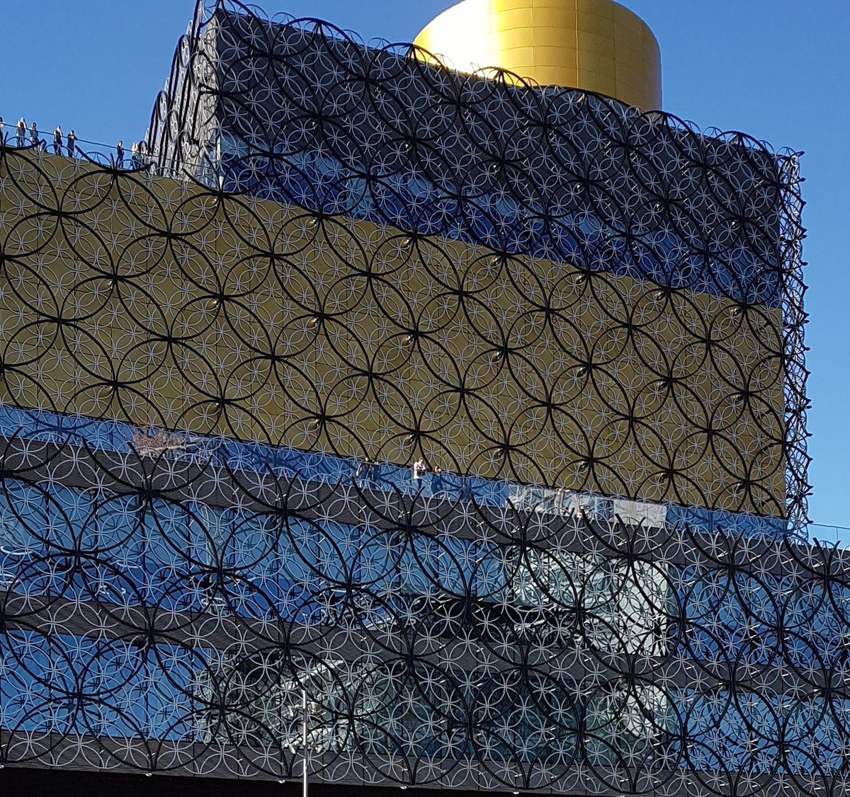 Nicole_Reens's tweet photo. #Birminghampubliclibrary  designed by "our" Dutch #FrancineHouben! https://t.co/vanlHPvnFd