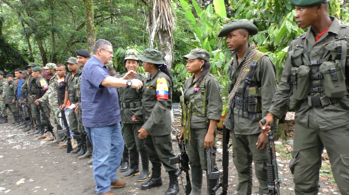 quinte0223's tweet photo. Pablo catatumbo verificando a su tropa que esté lista para cualquier orden suya
DEJACION DE ARMAS?PURO CUENTO https://t.co/2toSqMYu13