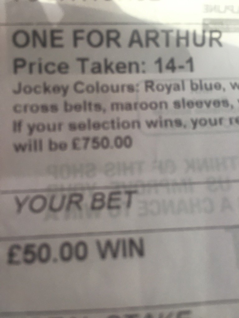 One horse on the nose. That will do nicely #grandnational