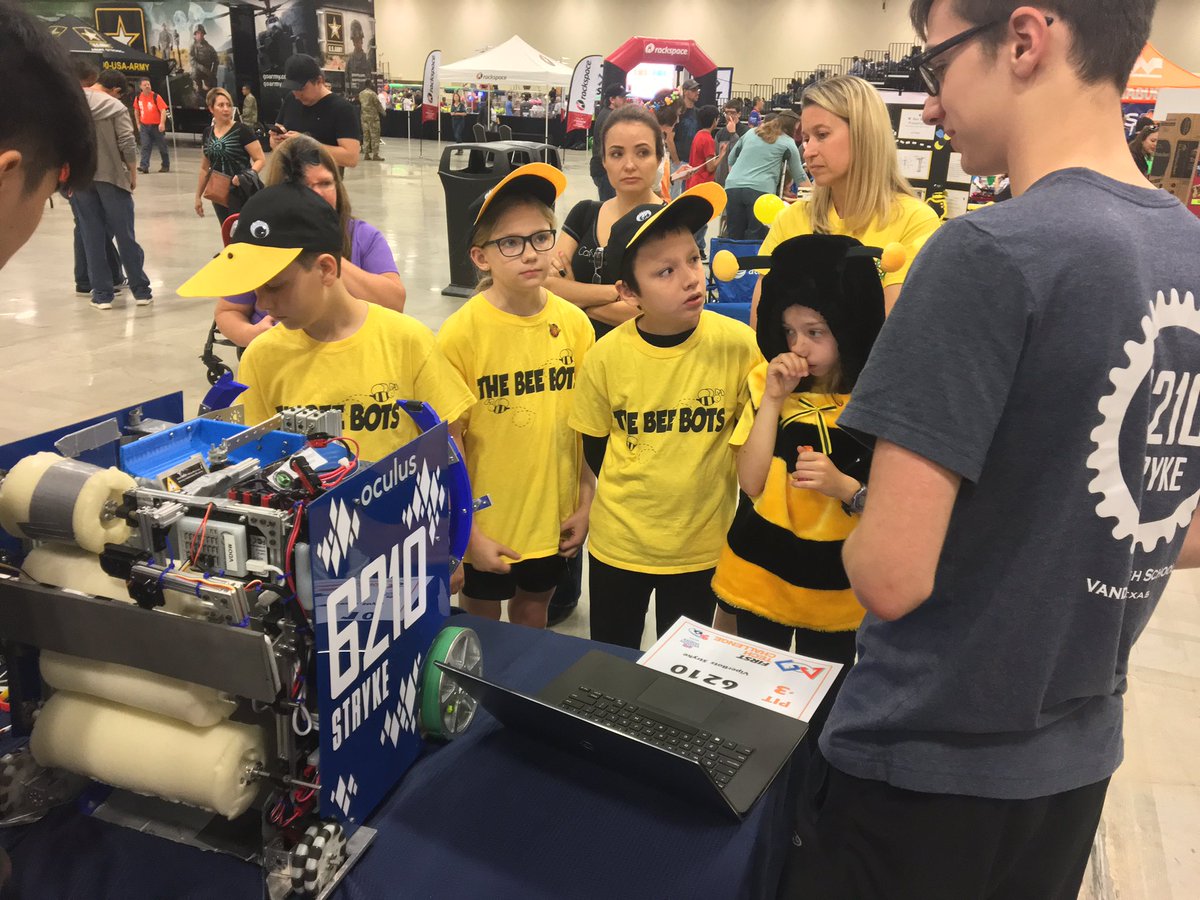 FTC6210's tweet photo. Having a good time at the Alamo Play-Offs with some great FLL and FLL Jr. teams!! Come by and say hi! 😄💙 https://t.co/q0PcyZbA9F