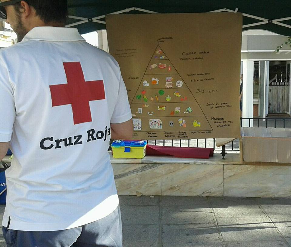 Cruz Roja #Montijo celebró el #DiaMundialdelaSalud en la Plaza: goo.gl/FLKxsr Vía <a href="/CruzRojaMontijo/">Cruz Roja Vegas Bajas</a> #Badajoz #Extremadura