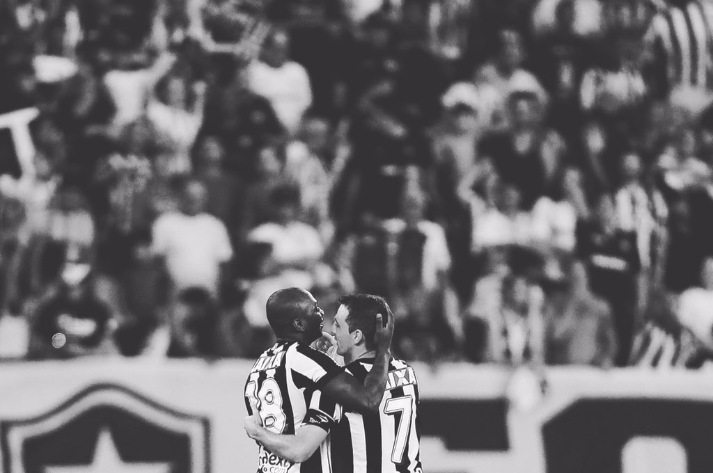 Botafogo's tweet photo. Amanhã tem semifinal! #VamosGanharFogo https://t.co/ZvVkyCrez6