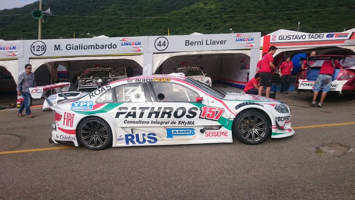 Campeonesnet's tweet photo. #TopRace El grupo A ya está en pista, con los primeros entrenamientos @jbdebenedictis @frangirolami @LucasValle06 @MarianoAltunita https://t.co/l6hPg9Xnri