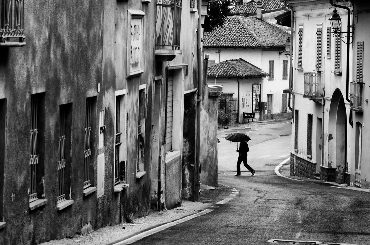 Apostrophe99's tweet photo. #streetphotography #blackandwhitephotography https://t.co/2ViWNZmsNI