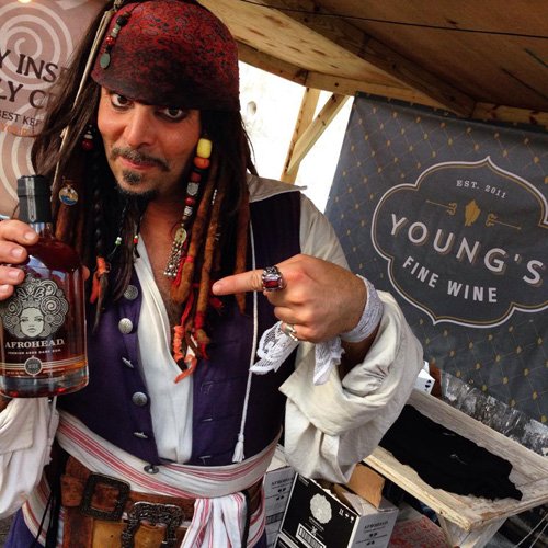 JackPirate1064's tweet photo. #afroheadrum #PIRATES #enjoyyourweekend #rum https://t.co/GVUcFzjDm2