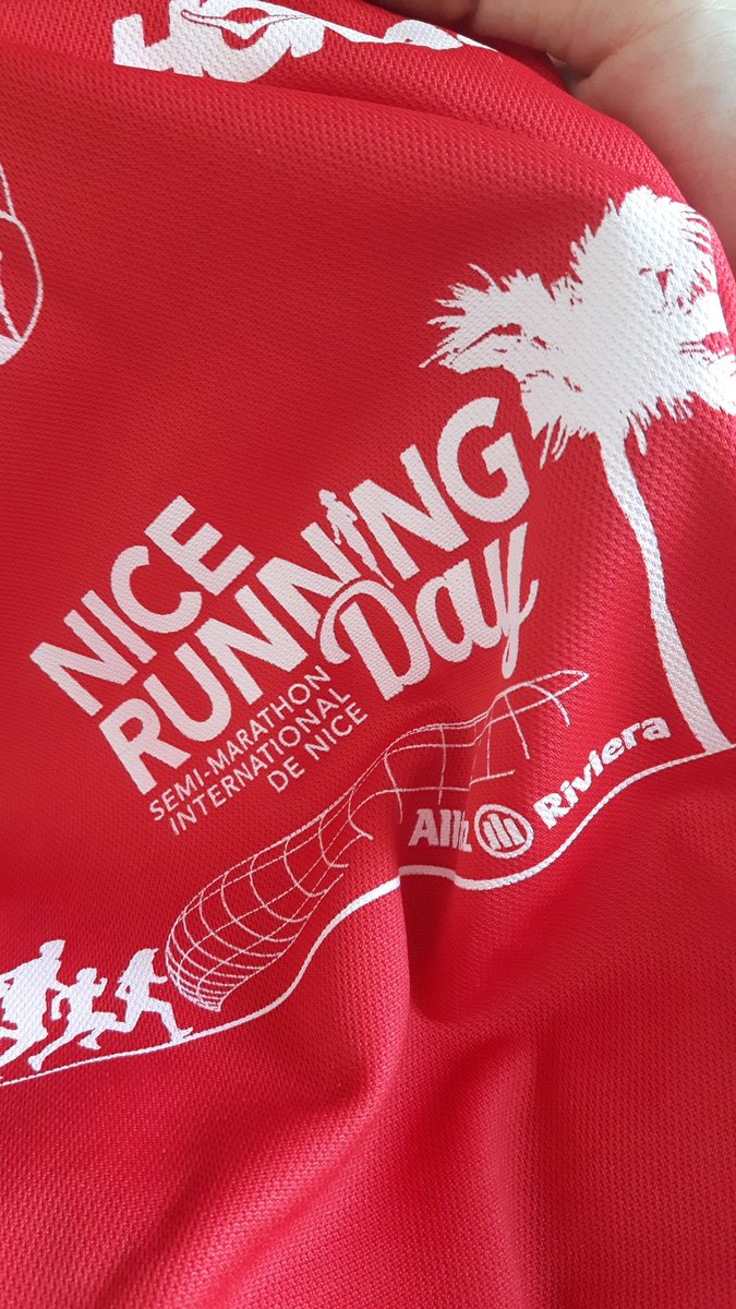 AnnePestel's tweet photo. J-1 avant le @NiceRunningDay 💙🌞💪#NiceRunningDay #ilovenice #semimarathonnice https://t.co/C3tep3THvn