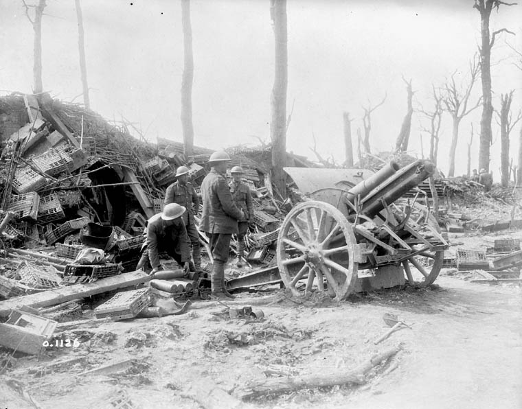 PMcanadien's tweet photo. Des milliers de Canadiens ont contribué à la victoire de la bataille de la crête de Vimy. Apprenez-en davantage: https://t.co/FfNw269O7d https://t.co/oNaaQvGi4j