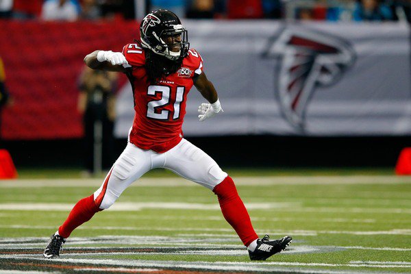 falcons_spain's tweet photo. ¡Gran noticia! ATL podrá contar 5 años más con @DesmondTrufant. 69M, 42garantizados para el ProBowler. ATL tendrá un grupo de CB top en 2017 https://t.co/z8rPU3UdMc
