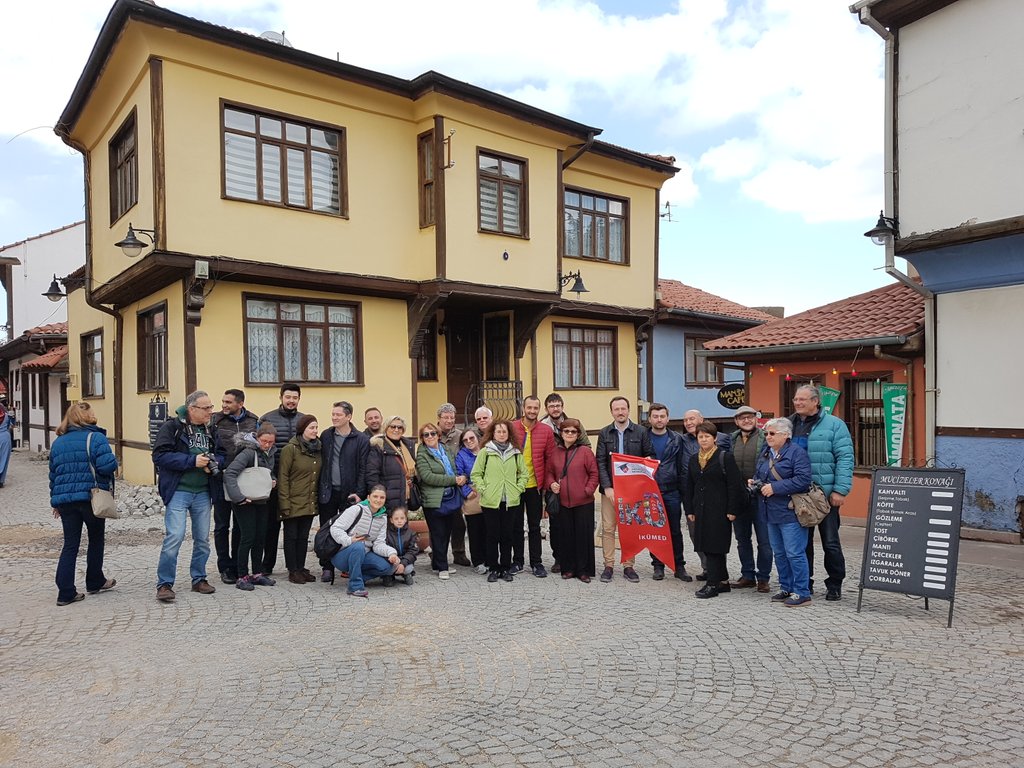 Kaflemiz Tarihi Odunpazarı Meydanı'ndaki müzeleri geziyorlar.