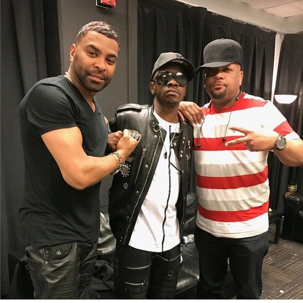 TheYBF's tweet photo. #Ginuwine and #KCHailey linked up last night... blast from the past. https://t.co/lh2ri5GEir https://t.co/JooBVGExg5