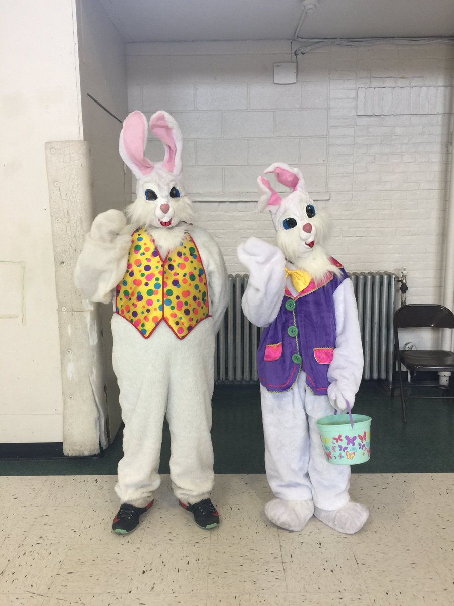 WRS_VT's tweet photo. The spring bunnies are here! Thank you to our PTC for sponsoring another great egg hunt. #westsidepride #springegghunt https://t.co/7GrI5PHBFv