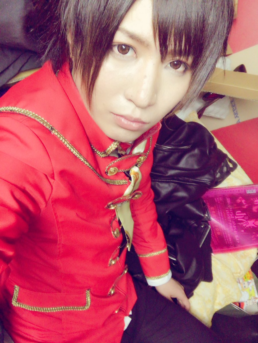 yume0922's tweet photo. 色んな表現ができるのがV系の良いところだと思っております。第2弾シングル、めっちゃぶっ飛んでるのでお楽しみに👌

そして今日のライブ！！
最高でしたな(о´∀`о)明日も楽しみ✨ https://t.co/hTqGD8ddro