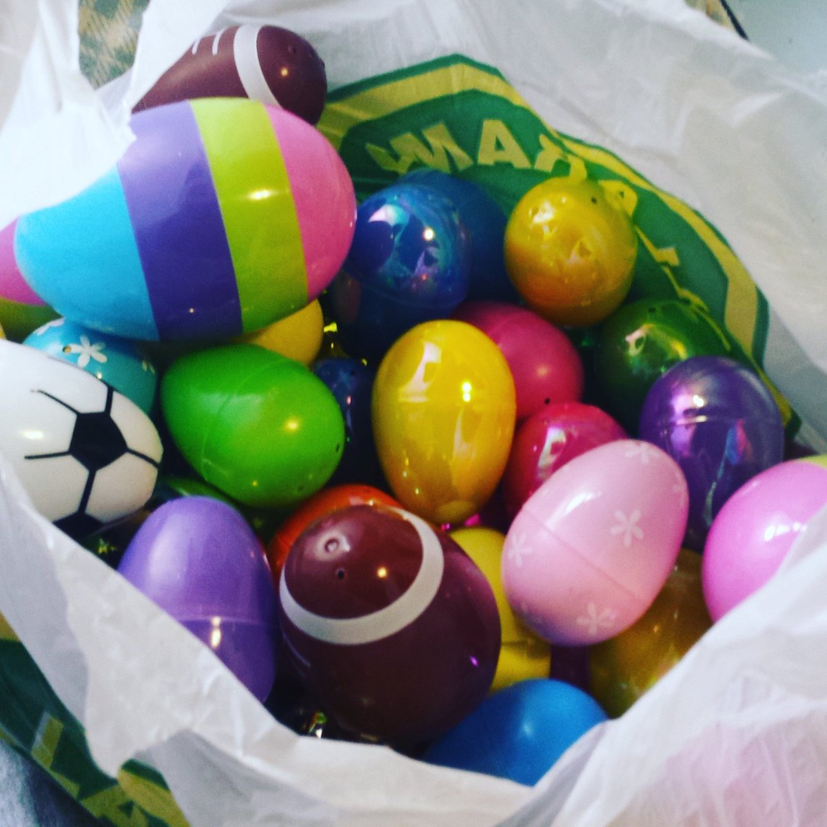 Event for #UPEI kids today 1-3 in <a href="/upeisa/">UPEI Student Affairs</a>. Students/staff/faculty/alumni invited to bring their young kids. Egg hunt, science, ball pit