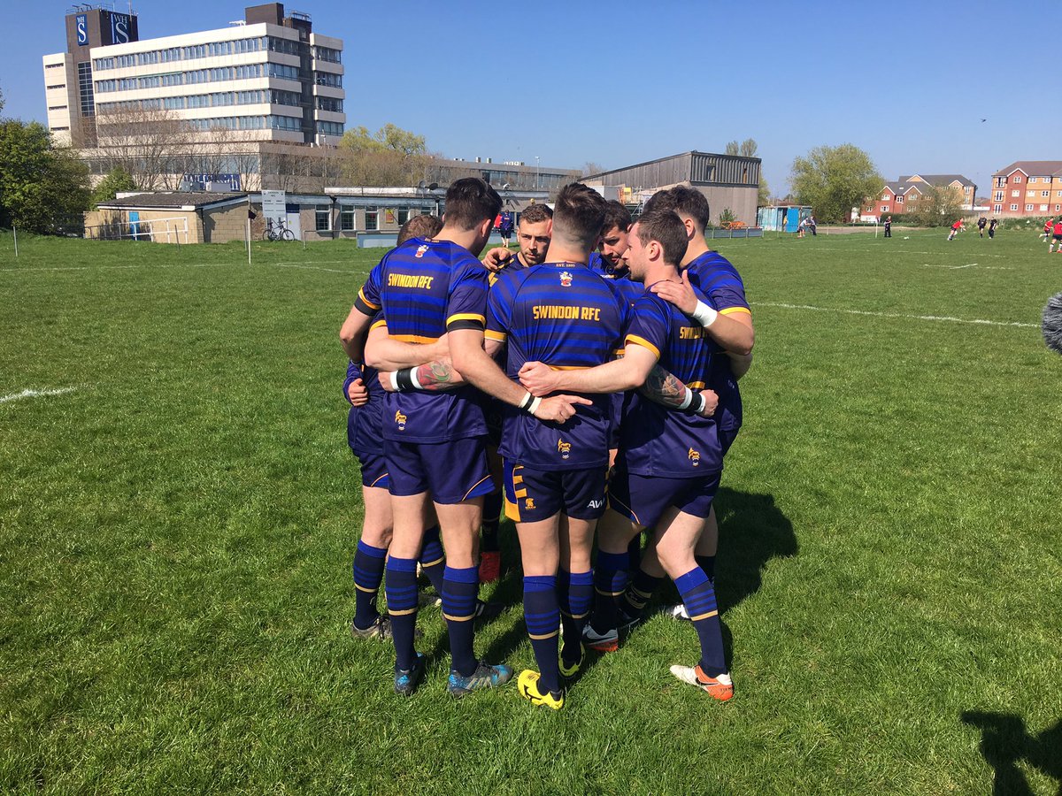 Warm up time here at Swindon - can't wait for this game!! #Swindon #Chippenham #RugbyNats