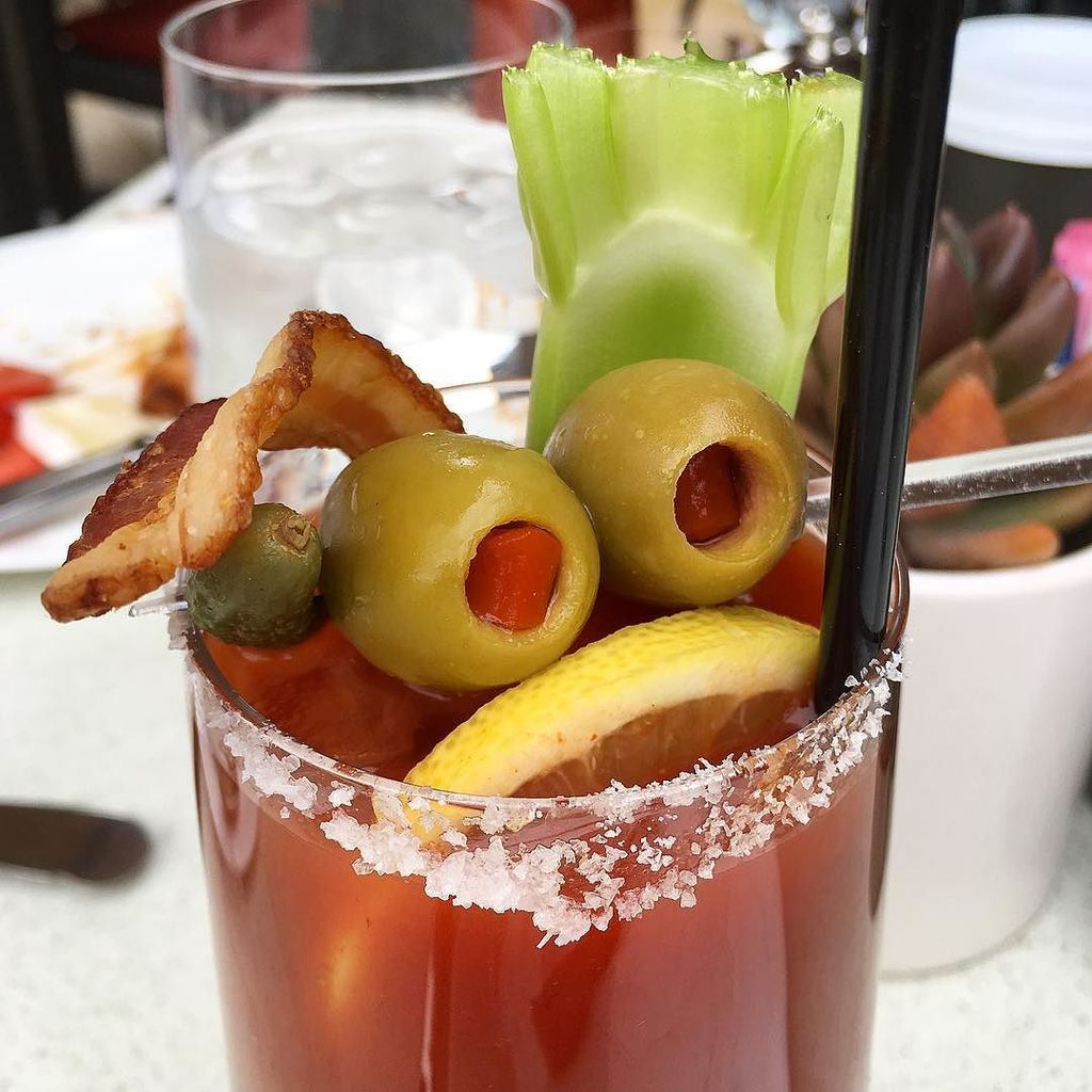caseykita's tweet photo. Mornings. #cheers #goodmorning #bacon #bloodymary #olives #morning #cocktails #ritzcarlton #ranchomirage #palmspri… https://t.co/wwg22JYvpu https://t.co/ASmuPu8l0J