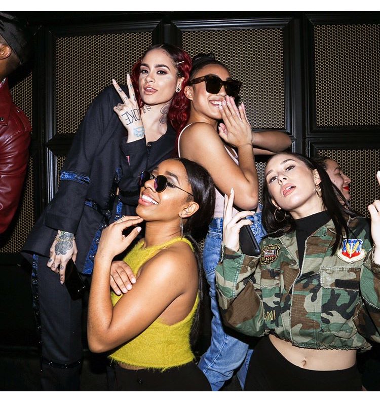 SabrinaSwisher's tweet photo. One more month! 😭❤️🙏🏻 #SSSTour #GrandRapids #Feels @Kachi___ @Kehlani @fierceyani @bbnoodz https://t.co/Pkm3VdLJfB