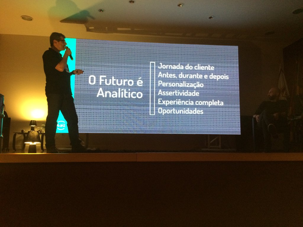 oestatisticoweb's tweet photo. “O futuro é analítico” #bigdatarevolution2017 https://t.co/gYCoCRIh7F
