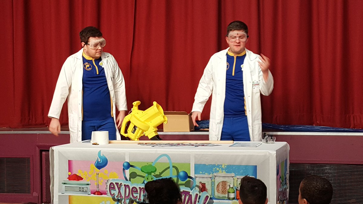 shadellie's tweet photo. @FunStarsGoLive #caister 
kids had a great time https://t.co/gWf4ECjLaC