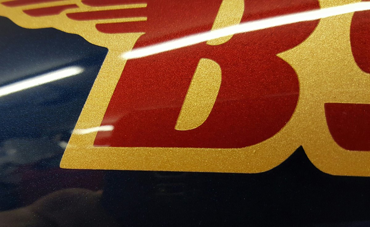 Precisionhydro's tweet image. Like glass. All paint. No stickers.@british_customs @MotorcycleCom @PPGRefinish_NA @lucky13mc @MotorcyclistMag @MotorcyclePaint