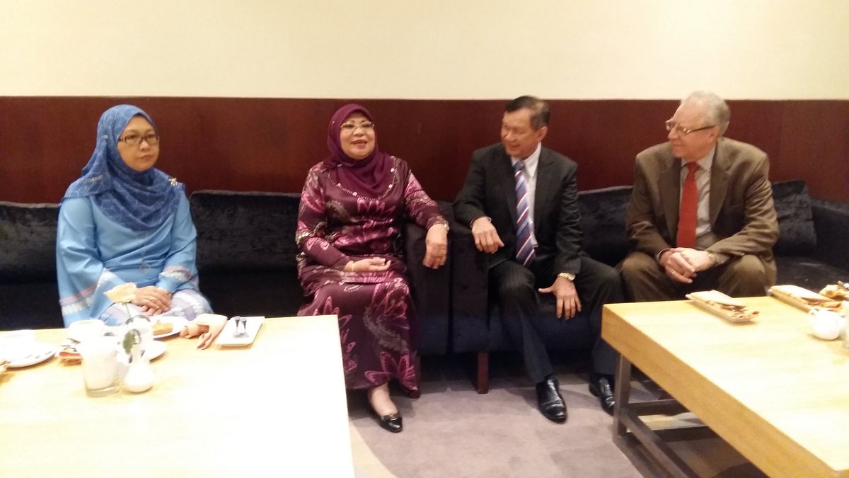 DSRKcomms's tweet photo. Seminar Kebangsaan MAKPEM 2017
Social Protecation &amp; Sustainable Development - Empowering Older Persons @NajibRazak https://t.co/BHfaI7IBm5