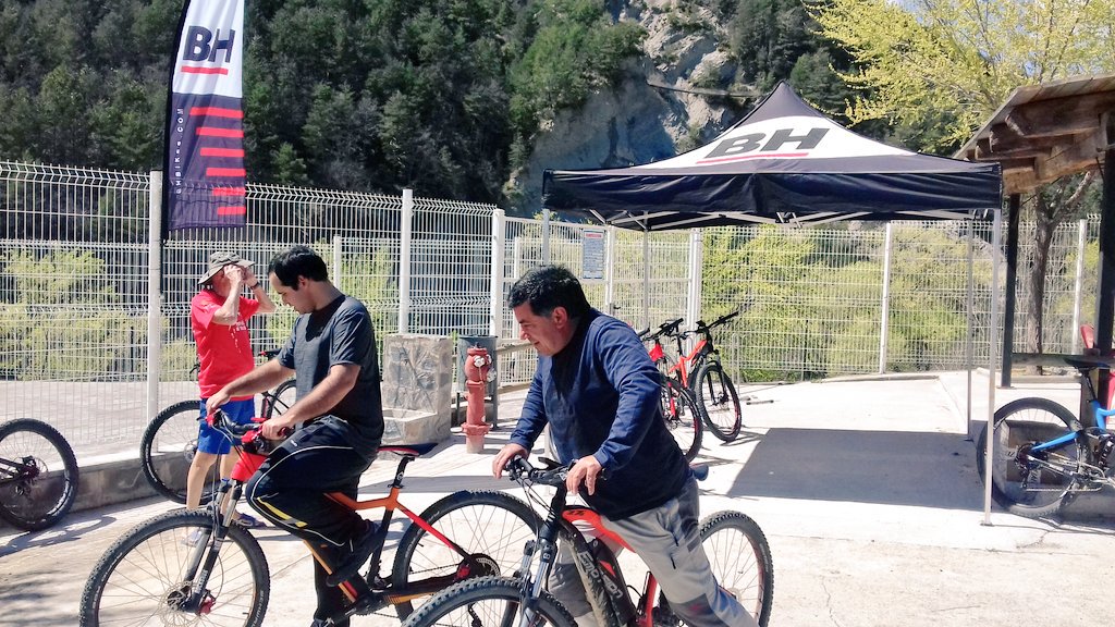 triskel365's tweet photo. Avui i dema test de @BH_Bikes a #Bagà #campingbastareny @som_365 @Osona365 https://t.co/kulP1Yb0rt