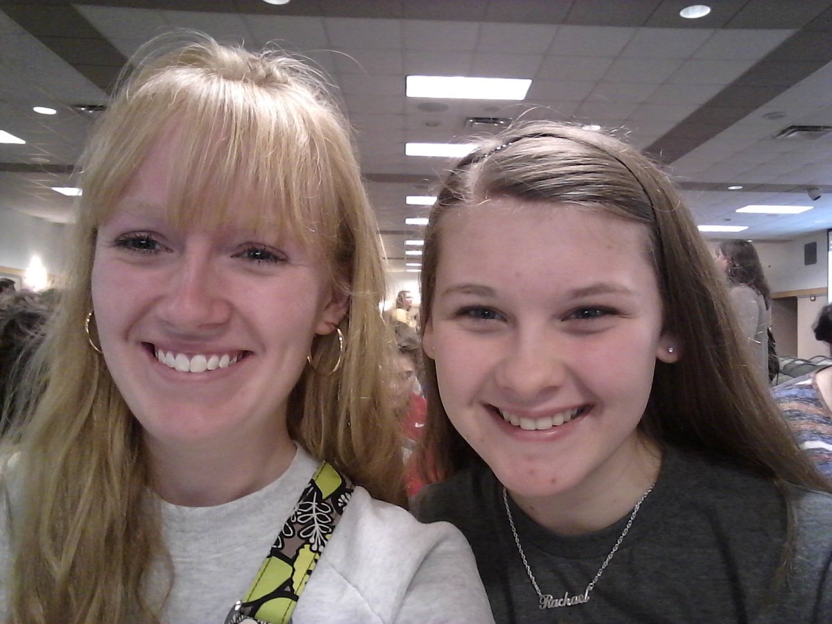 RachaelBeth18's tweet photo. College visit for the Rach(a)el's
#WMUspotlight https://t.co/IiECEjJ5GY