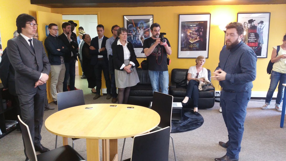 Ville d'Évry-Courcouronnes (@villedevrycourc) on Twitter photo Présentation de la société <a href="/Studio_Oracle/">Studio Oracle PRC</a> du #ClusterC19 ! <a href="/fchouat/">Francis Chouat</a> <a href="/JVPlace/">Jean-Vincent Placé</a> <a href="/ENSIIE/">ensIIE</a> #EvryGamesCity #evry #numerique Présentation de la société <a href="/Studio_Oracle/">Studio Oracle PRC</a> du #ClusterC19 ! <a href="/fchouat/">Francis Chouat</a> <a href="/JVPlace/">Jean-Vincent Placé</a> <a href="/ENSIIE/">ensIIE</a> #EvryGamesCity #evry #numerique