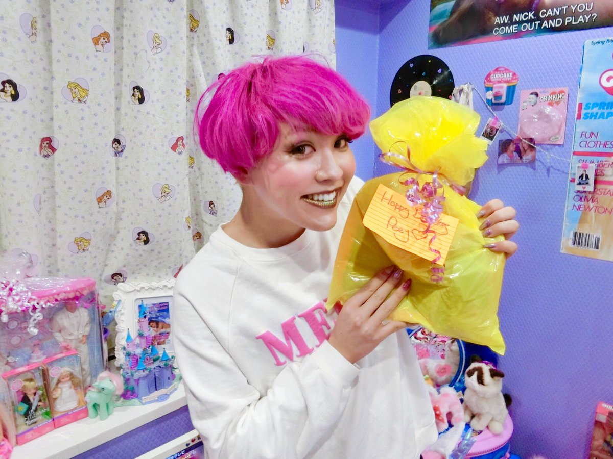 peex007's tweet photo. ちょっと早めに誕生日を
大好きなふたりが💖💖💖

お祝いしてくれました🎉🎂
あ〜〜びっくりした😘😘😘

素敵なプレゼントも
本当にありがとう🌈✨✨✨

まじ友情激アツ🔥 https://t.co/wqMLYj07ET