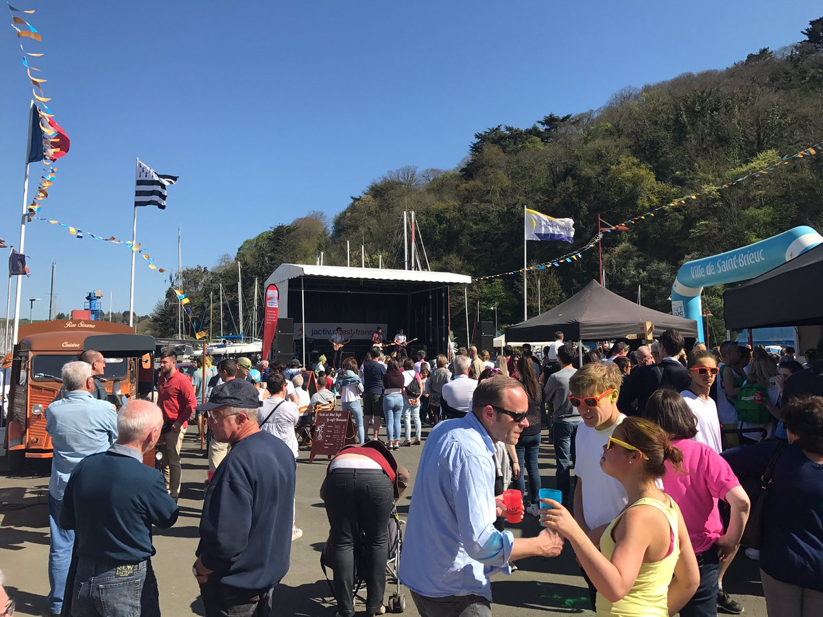 regate_lannion's tweet photo. Ambiance folle au village étape @RegateDesIut 💯 https://t.co/Q1PKfJBdkY