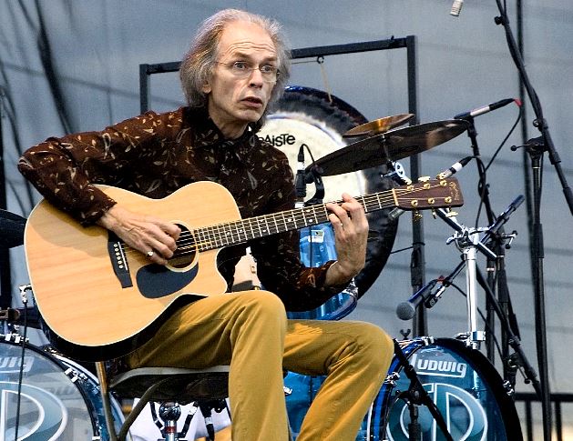 70 años cumple hoy, #8Abril, Steve Howe, músico británico, de la banda Yes y Asia.
