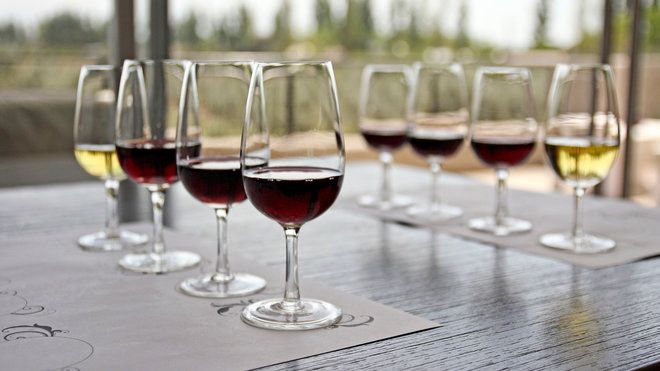 PataNegraBris's tweet image. "wine tasting stimulates your brain more than highfalutin activities like listening to music" Drink more wine! bit.ly/2npzGnI