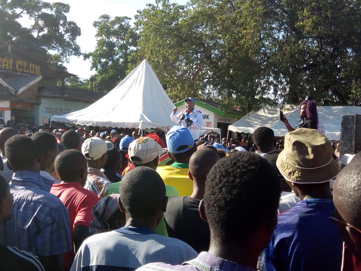 Siege_001's tweet photo. #KalonzoInKwale
The message was in unison, Wiper is the party and @skmusyoka Is the able man
Cc:@HassanOmarH 
#Siege_001 https://t.co/vs5DHPdDrs