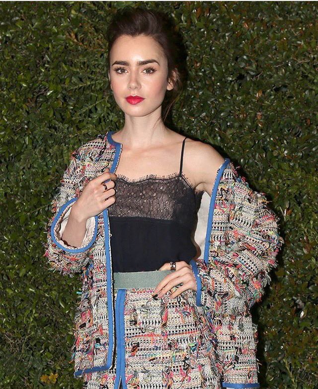 postbadlcollins's tweet photo. lily's beauty is unbelievable https://t.co/u3A2FROdvl