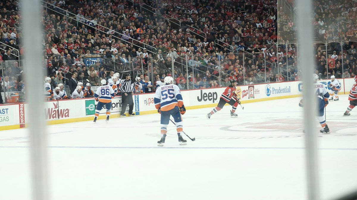 MSGNetworks's tweet photo. Get a front row seat for tonight's @ChevyTriState rivalry game at 5:30P. #ISLESonMSG #NJDonMSG

#Isles ➡️ MSG+ &amp; MSG GO
#NJD ➡️ MSG &amp; MSG GO https://t.co/xZbID5Q2me