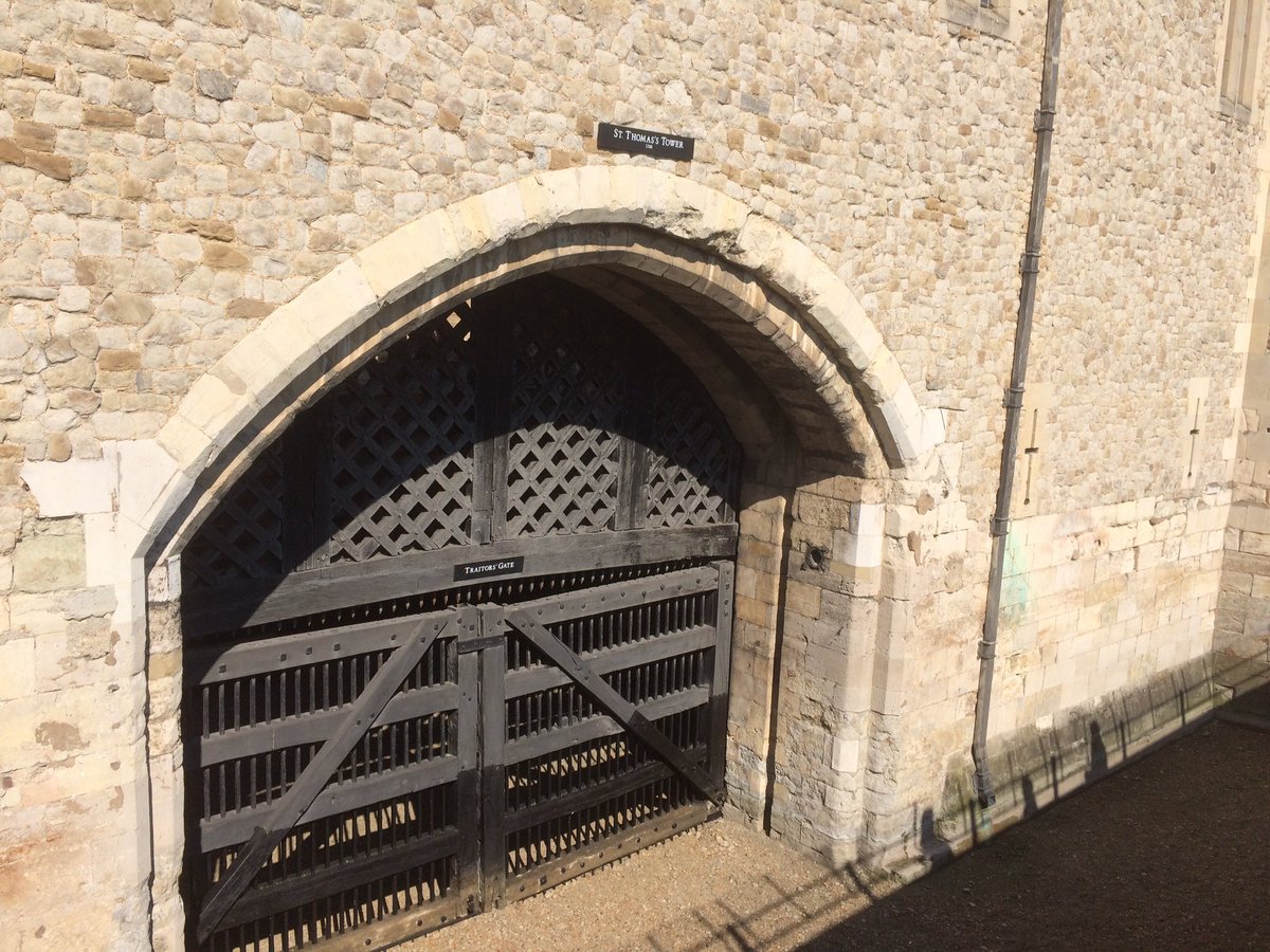 Naptimeormskirk's tweet photo. Traitors gate #anne #monrun17 #naptimeatthefinishline @WestLancsScouts @monopoly_run https://t.co/3CUBrUO07w