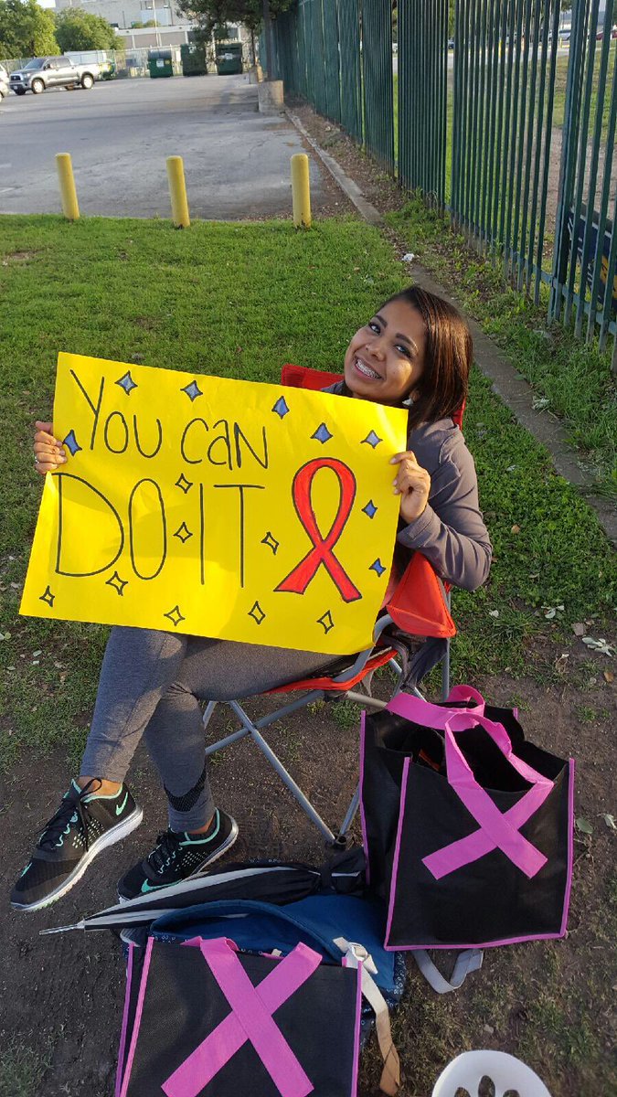 SSAISDDwightMS's tweet photo. #DwightStrong our NJHS is cheering @ the Susan Komen Run For the Cure! #SSAISD #DMSStudentsFirst πππ£πΈπππΎ https://t.co/GIIwJO0gzC