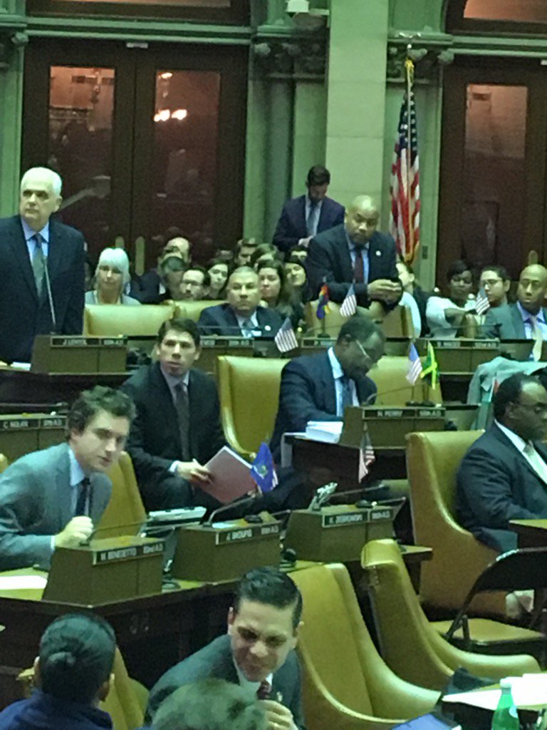 mwhyland's tweet image. Speaker @CarlHeastie listens as @assemblymanjoe debates landmark #raisetheage proposal this morning