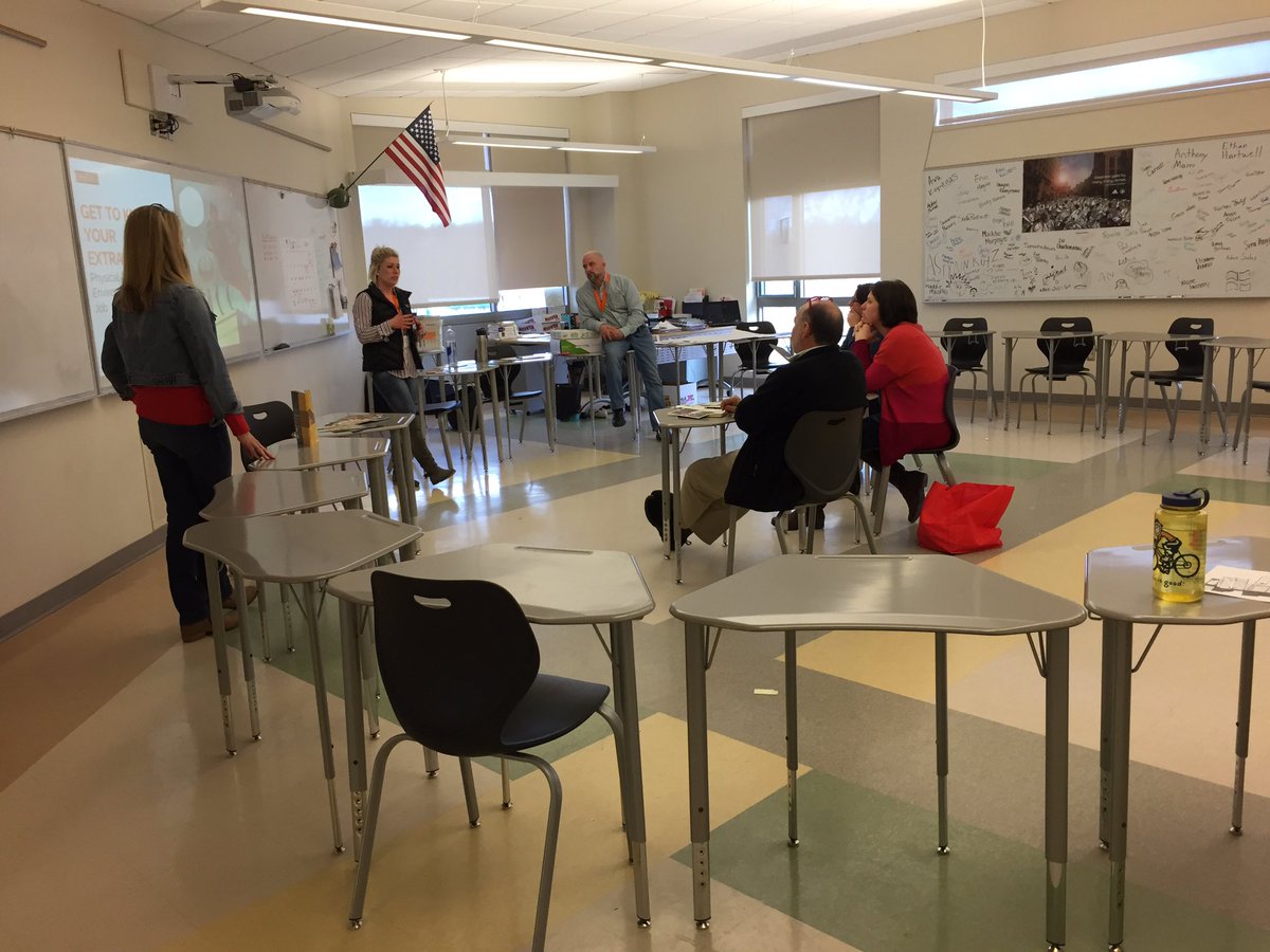 loganh_helpdesk's tweet photo. All these tech sessions are going great! Hope you're all enjoying #EdCampGrafton https://t.co/NmeKJwivUf
