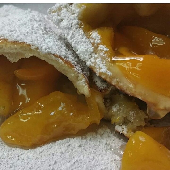 insideoutspizza's tweet photo. Peach pie #insideoutpizza https://t.co/89SGxPnqCa
