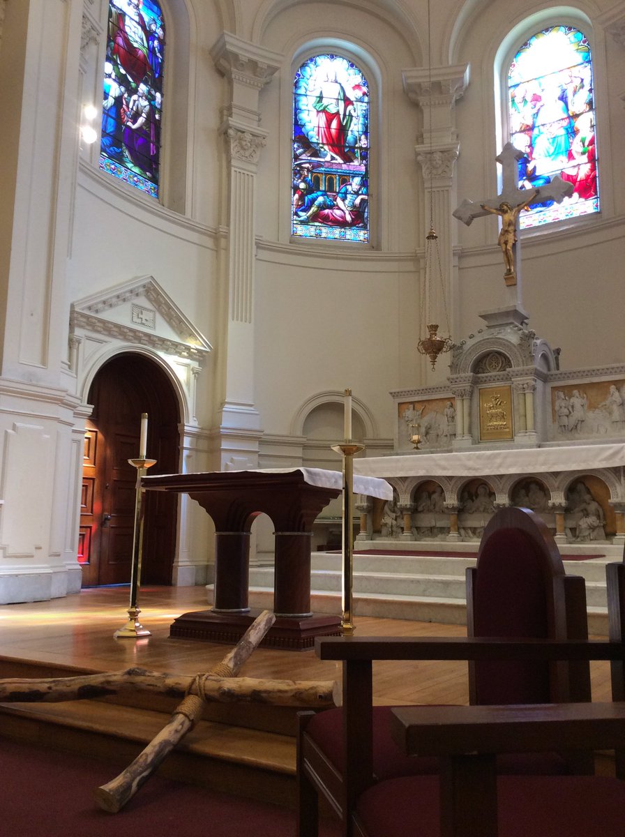 DMediaMission's tweet photo. .@WashArchdiocese is live from @CatholicUniv praying the #DivineMercyChaplet: https://t.co/Qvn9TnQelD #7ChurchWalk #HowIseeCUA https://t.co/AmUgQpHMfG
