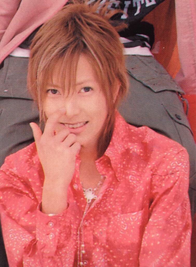 tomopppya's tweet photo. やまぴー誕生日おめでとうございます。永遠の世界遺産アンドロイドマイエンジェル👼同じ時代を生きられているだけで幸せです。今年も健康で幸せな1年になりますように。いつもありがとう！生きるエネルギー！原点！あとひたすらに美しい #山下智久 #やまぴー #山P #山下智久32nd誕生祭 https://t.co/m0Mc7T3U1E