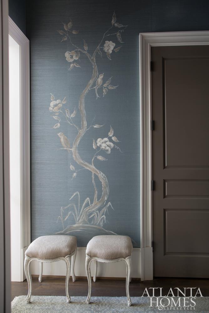 SEShowhouse's tweet photo. Textured wallcovering with an intricate design gives the ultimate statement in this hallway from the 2016 showhouse! https://t.co/7nXpDS3VzV https://t.co/V1yxHI5O6o