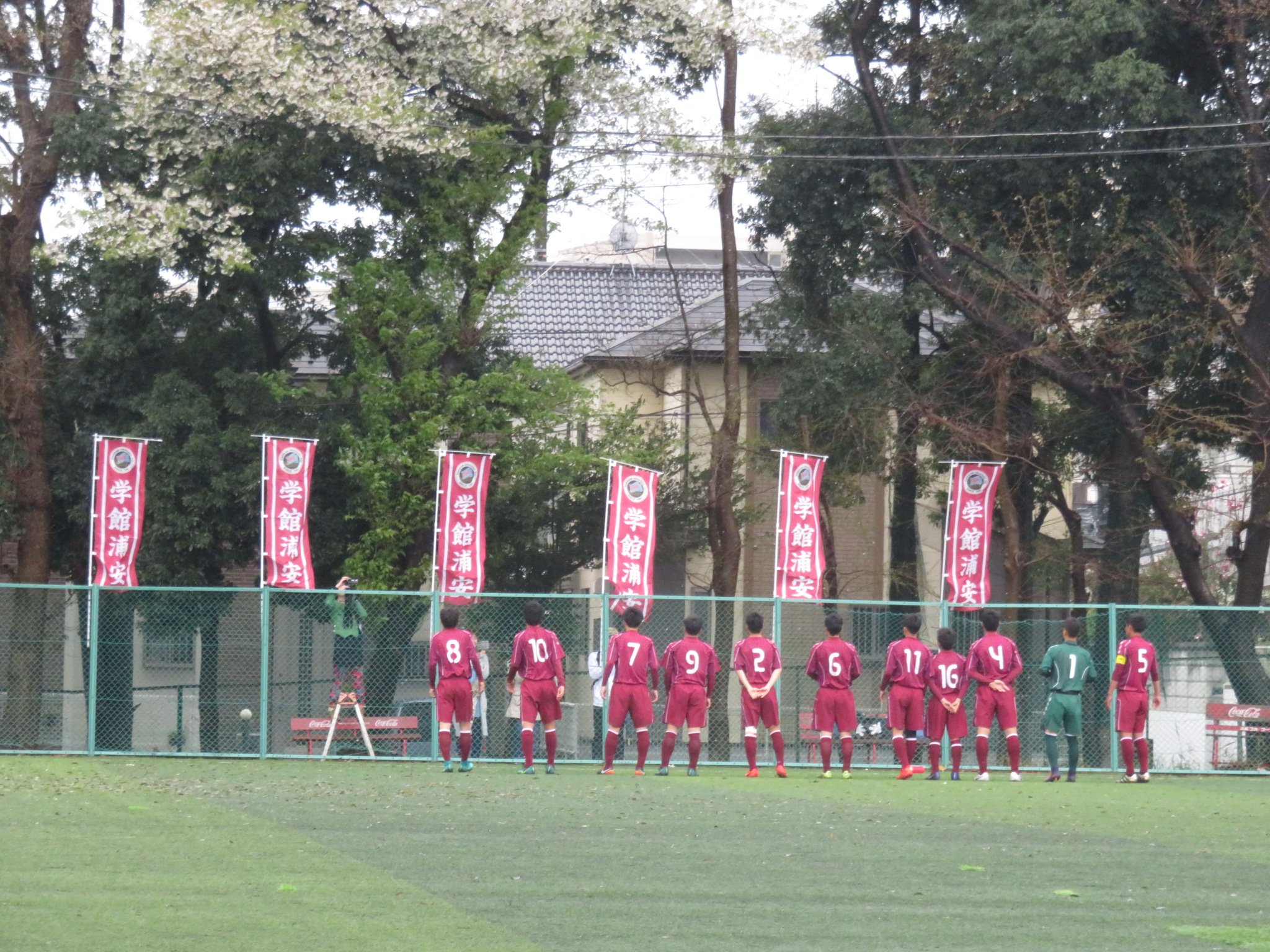 yama 高円宮杯 U18サッカーリーグ17千葉 Div 2a第1節 柏レイソルu18b 3ー2学館浦安 学館浦安 今年も中盤ダイヤモンドの442 対するレイソルは4141で中盤の人数が数的不利 しかも昨年までの寄せの早さやプレス強度が不足 Fwが1枚降りる等柔軟に対応し