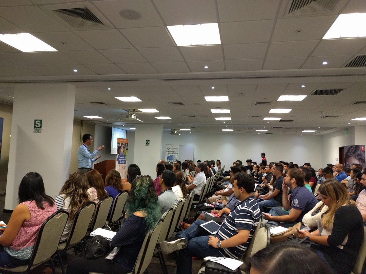 renotaiza's tweet photo. Keynote en #scrumdayperu2017 Día 2. Hoy será un buen día! 🚀🌟 https://t.co/VF6O4o8lAB