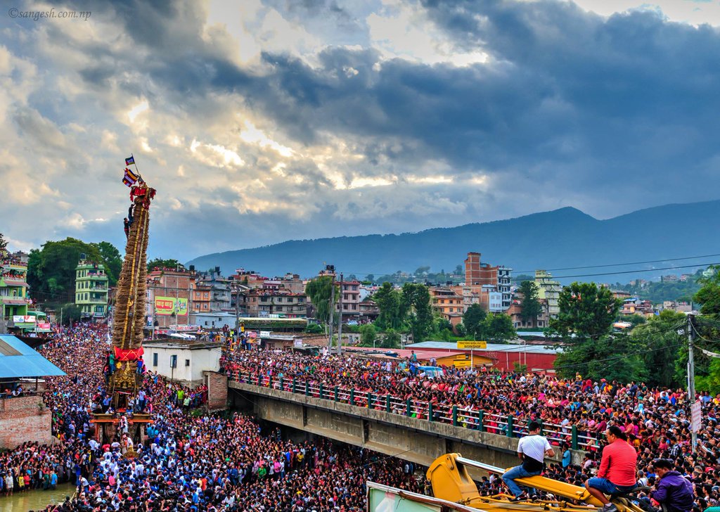 NepalInPix's tweet photo. Machhindra Nath Chariot pulling at #Nakhu, #Lalitpur. #Nepal https://t.co/B59H4ATx47